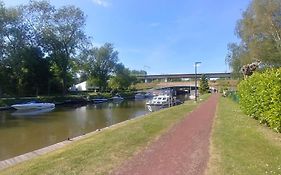 100% Vacation Feeling By The Waterside: Pian'Eau